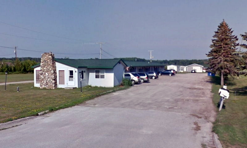 Red Barn Motel - Street View